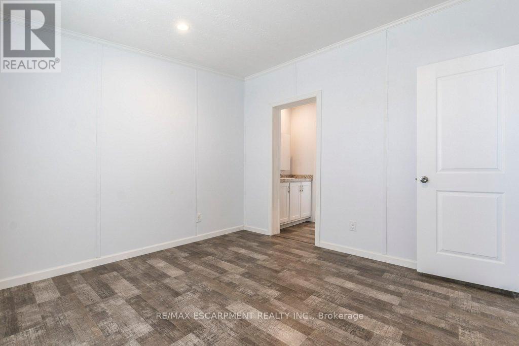 9 Hickory Hollow, Haldimand, ON - Indoor Photo Showing Other Room