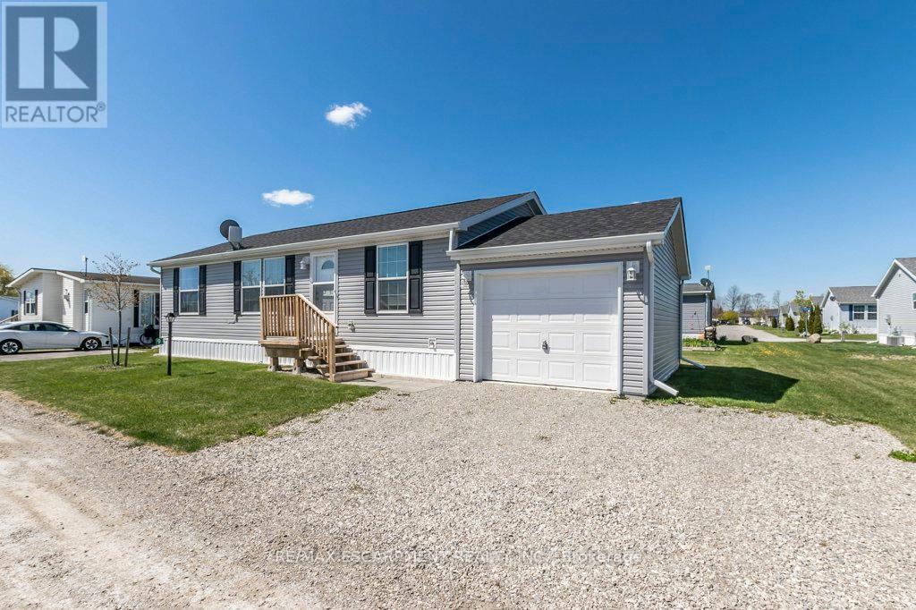 9 Hickory Hollow, Haldimand, ON - Outdoor