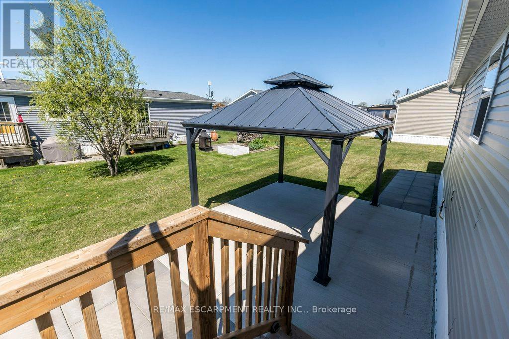 9 Hickory Hollow, Haldimand, ON - Outdoor
