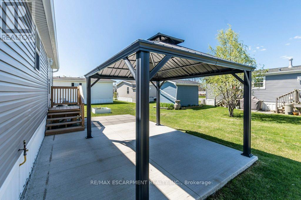 9 Hickory Hollow, Haldimand, ON - Outdoor