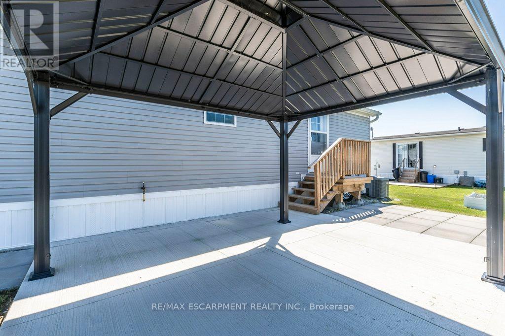 9 Hickory Hollow, Haldimand, ON - Outdoor With Exterior