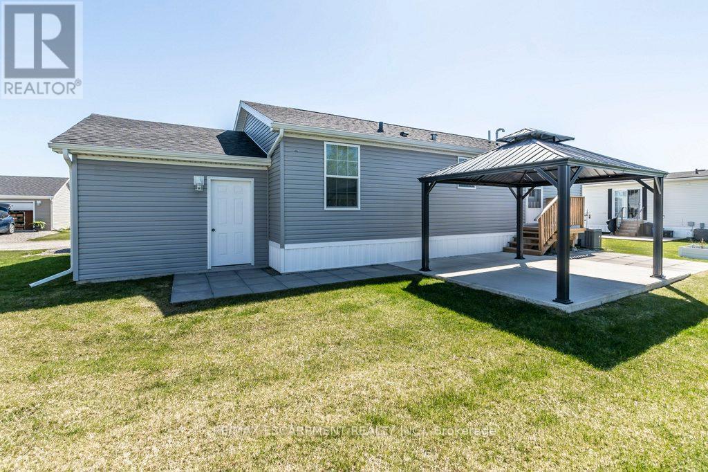 9 Hickory Hollow, Haldimand, ON - Outdoor
