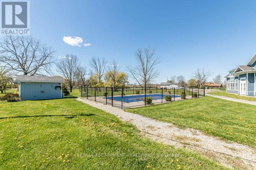 9 Hickory Hollow, Haldimand, ON - Outdoor