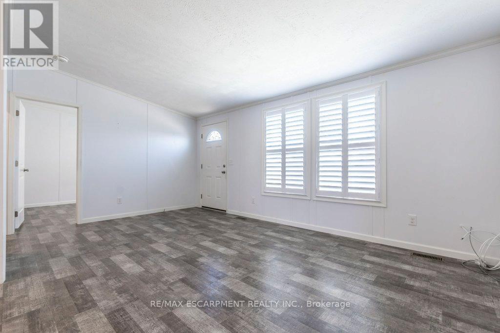 9 Hickory Hollow, Haldimand, ON - Indoor Photo Showing Other Room