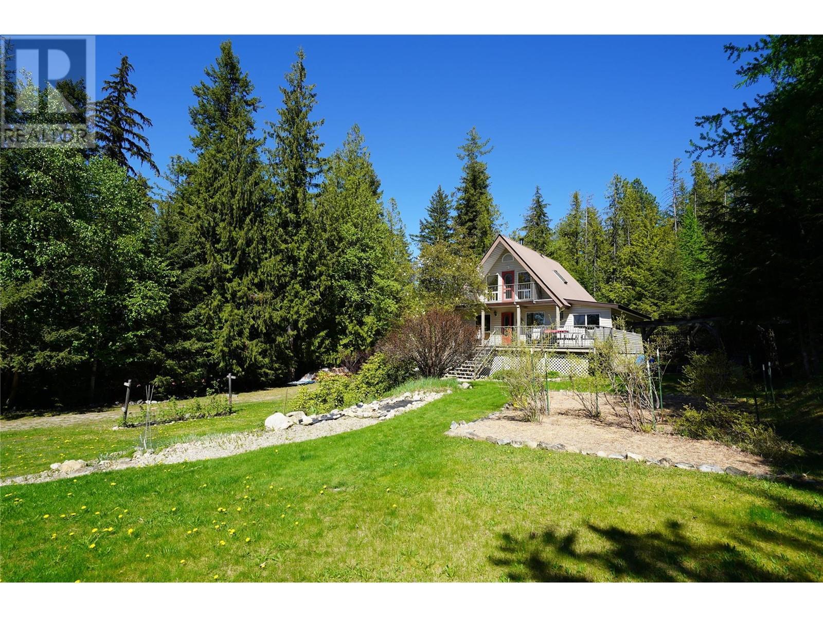 425 Alexander Road, Procter, BC - Outdoor