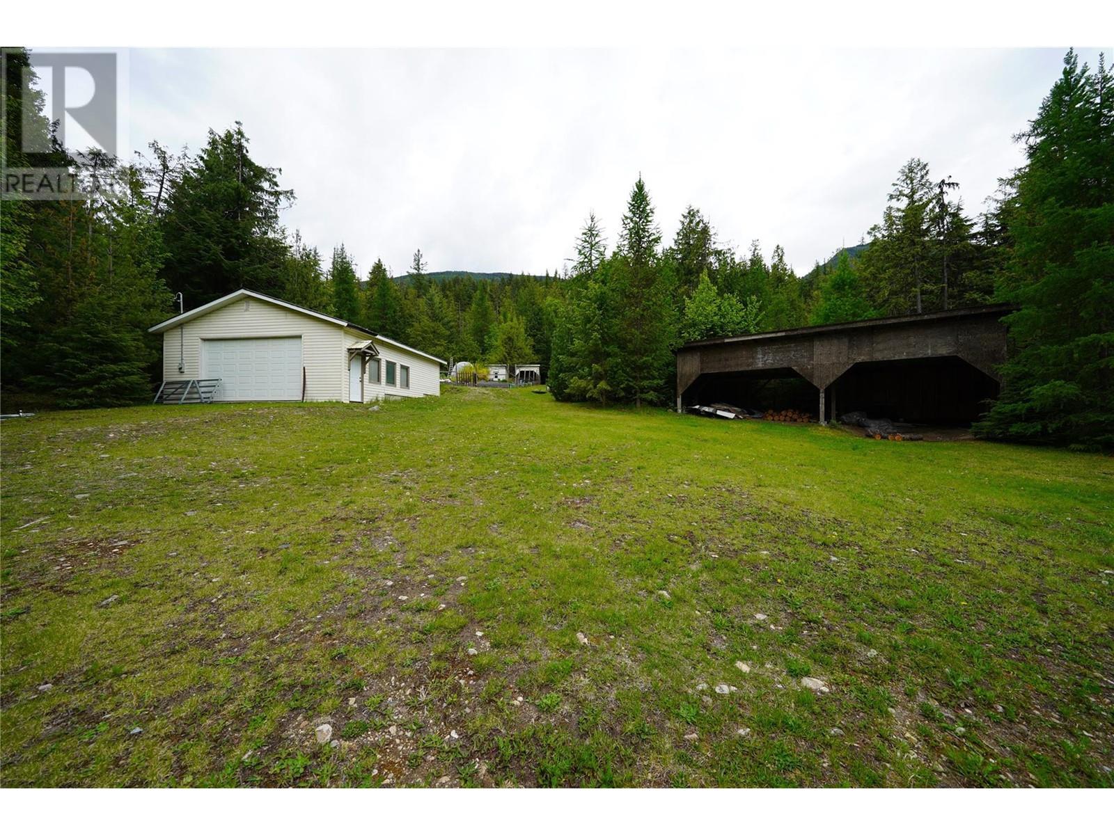 425 Alexander Road, Procter, BC - Outdoor