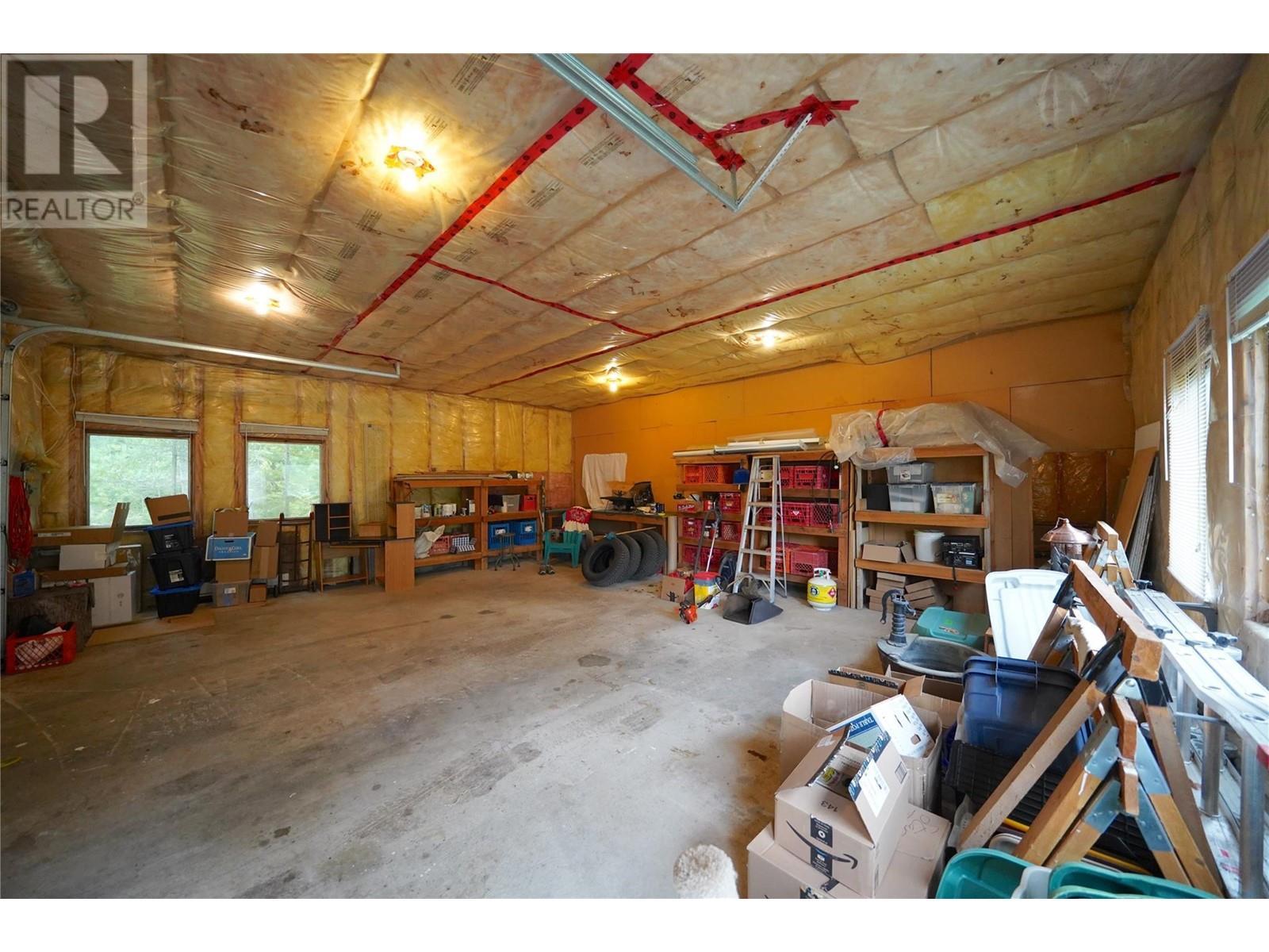 425 Alexander Road, Procter, BC - Indoor Photo Showing Garage