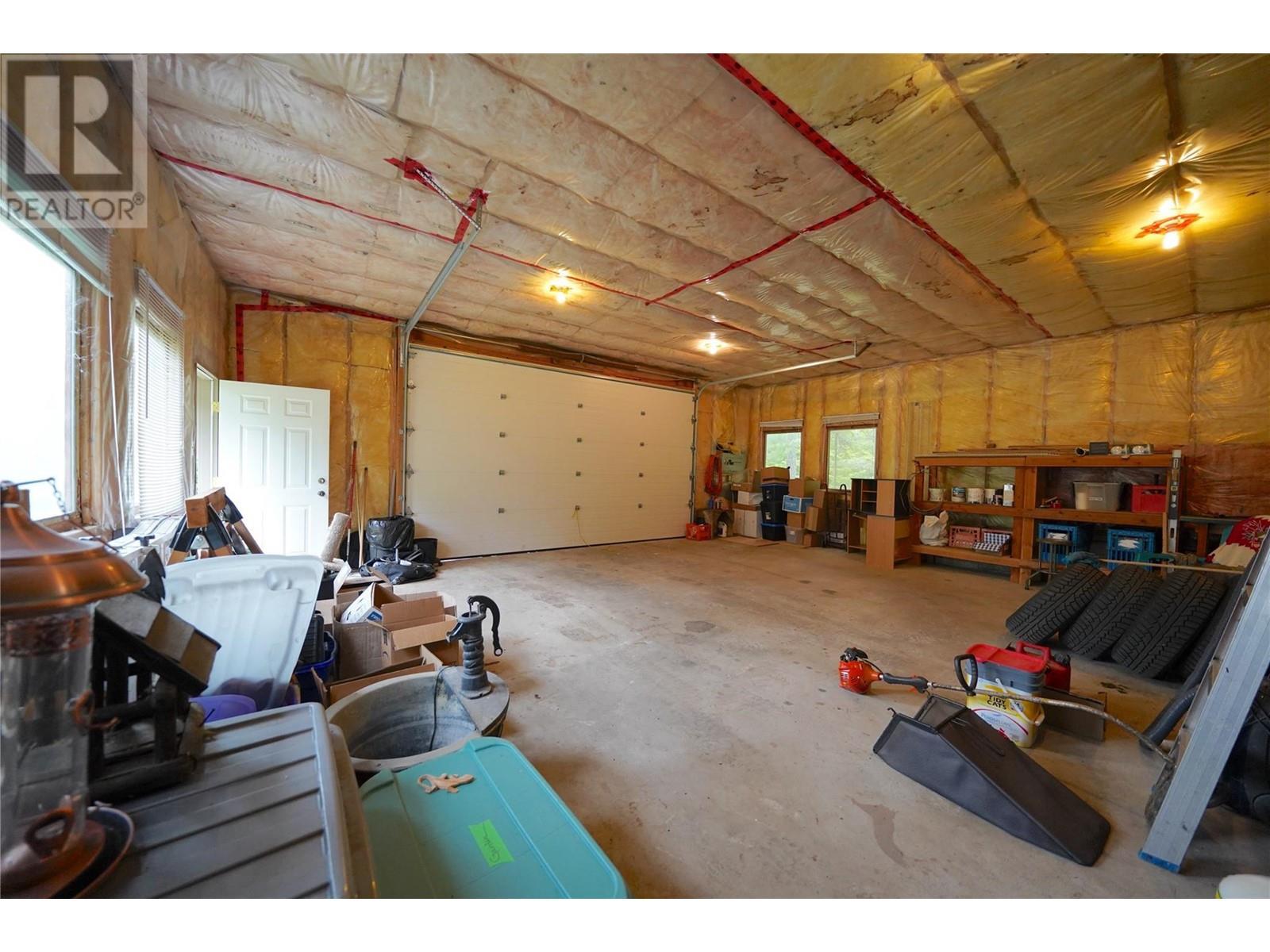 425 Alexander Road, Procter, BC - Indoor Photo Showing Garage