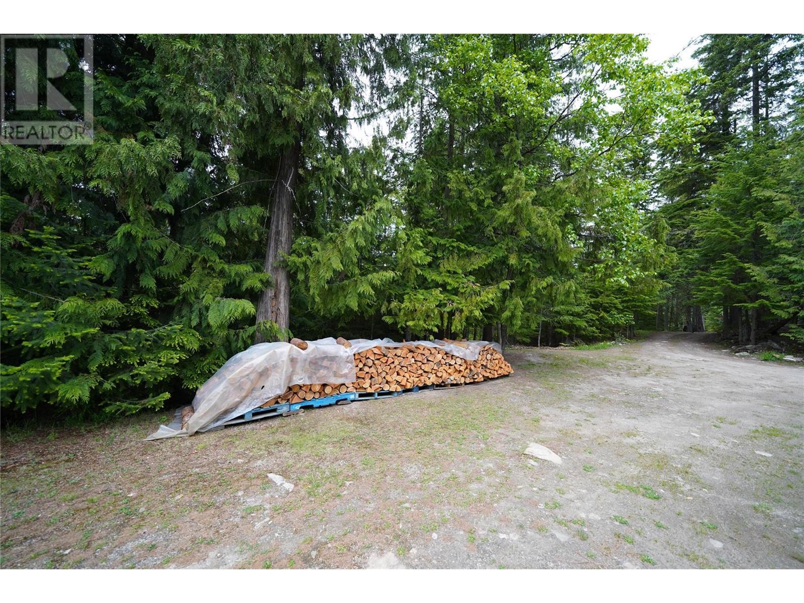 425 Alexander Road, Procter, BC - Outdoor