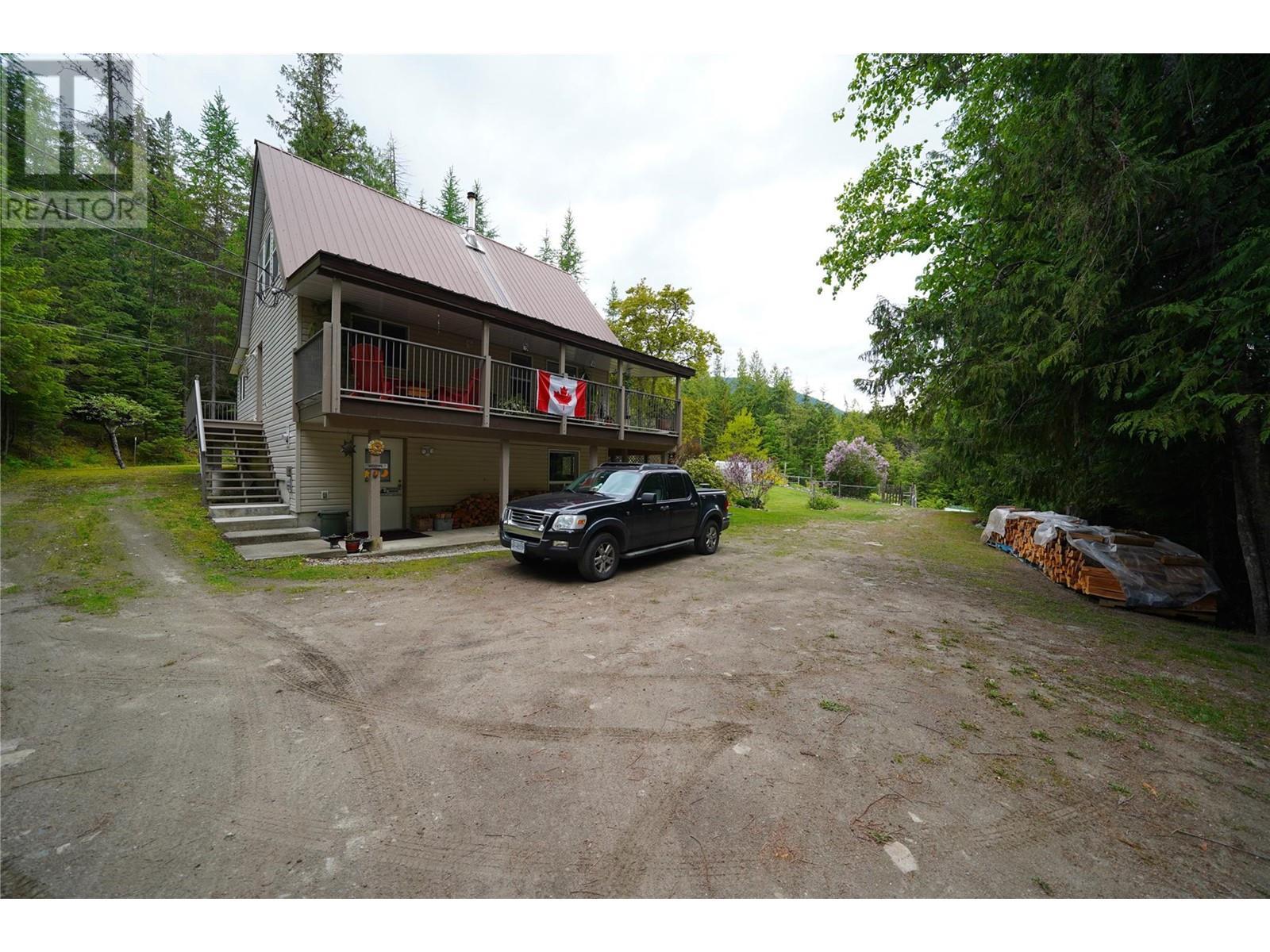 425 Alexander Road, Procter, BC - Outdoor