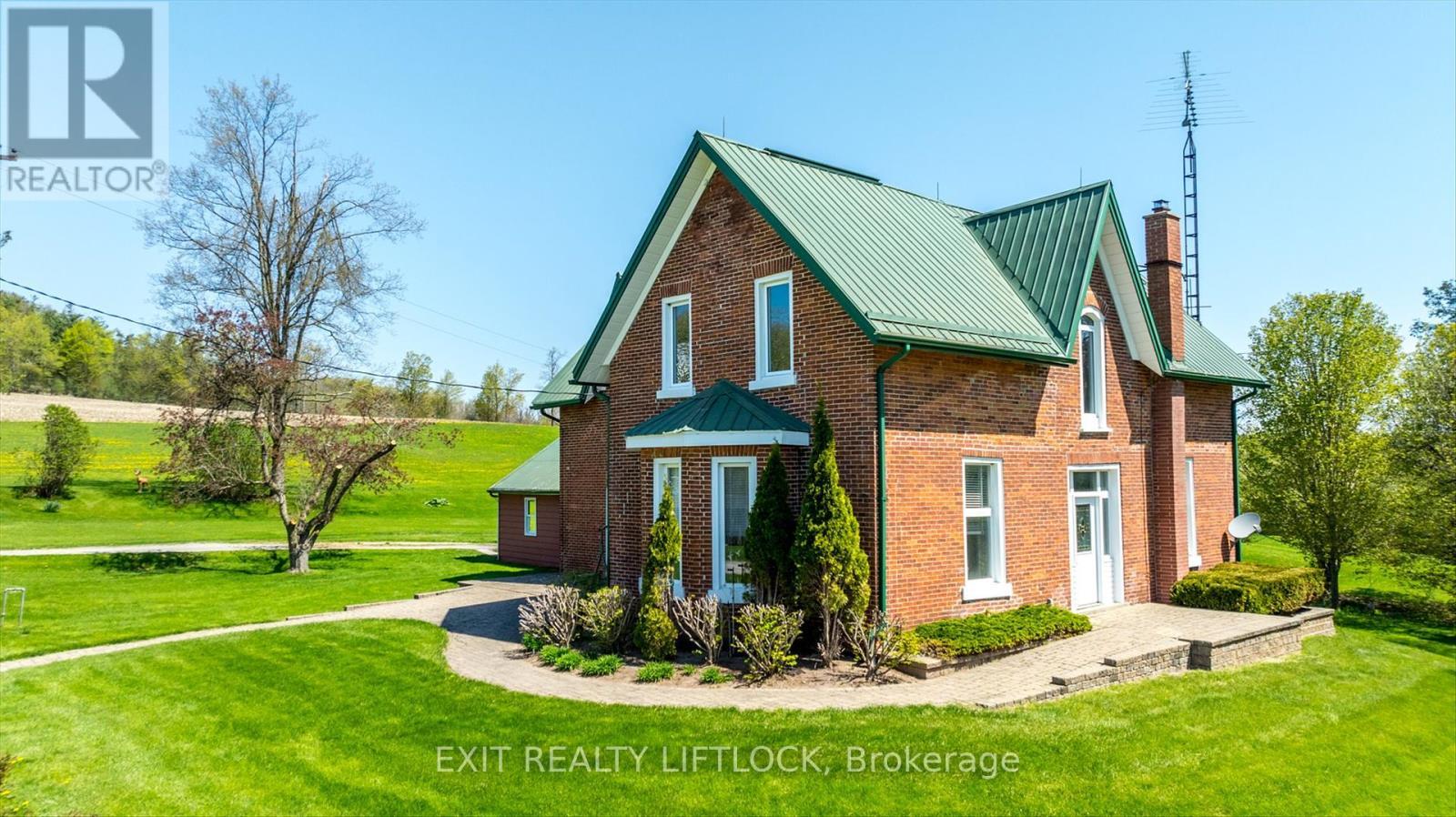 Front of Home - 404 Morton Line, Cavan Monaghan (Cavan Twp), ON