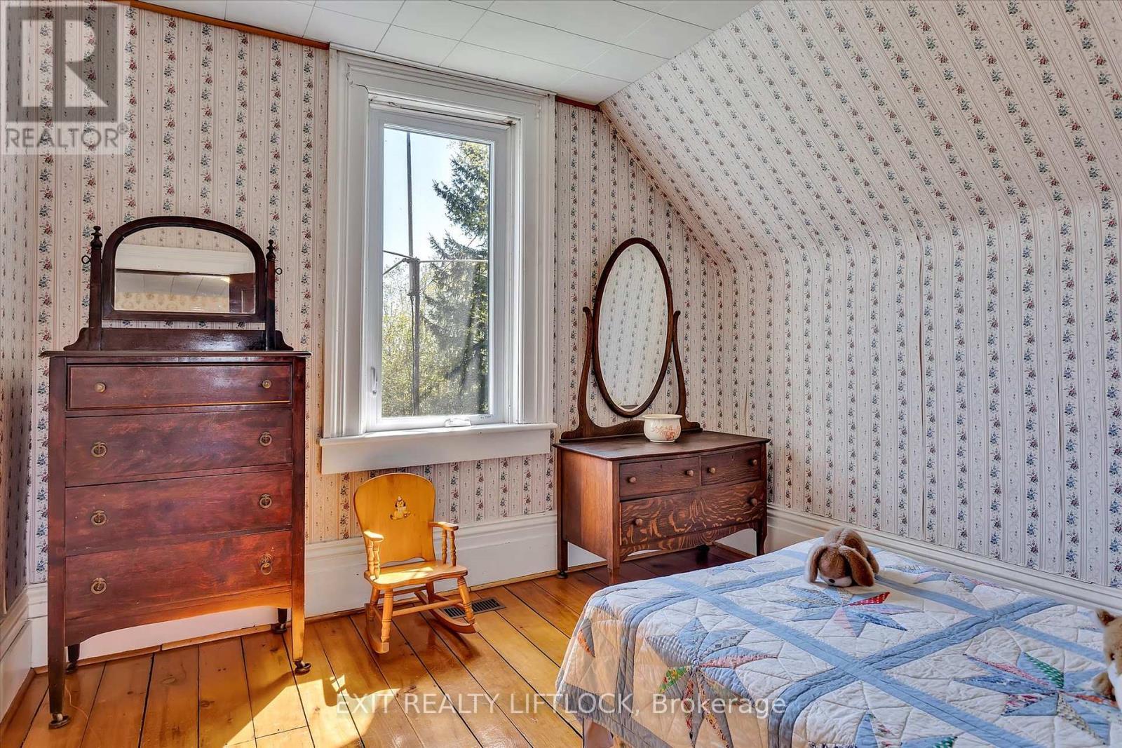 Bedroom - 404 Morton Line, Cavan Monaghan (Cavan Twp), ON