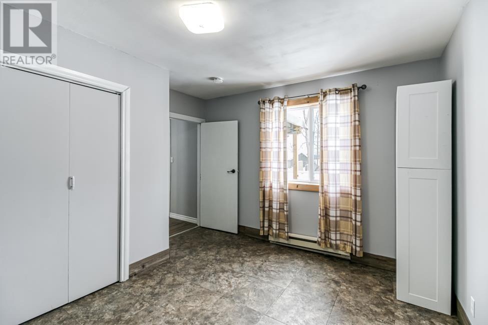 241 Grandor Road, Kagawong, ON - Indoor Photo Showing Other Room