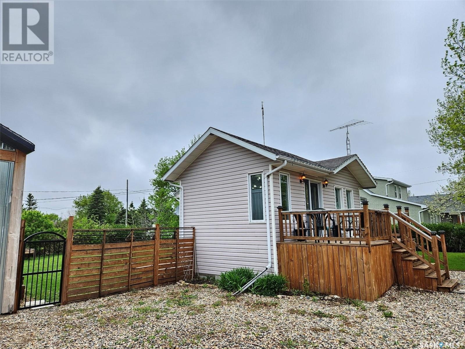 306 West 1St Street, Alida, SK - Outdoor With Deck Patio Veranda