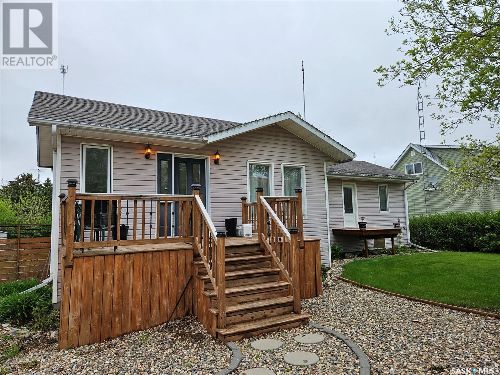 306 West 1St Street, Alida, SK - Outdoor With Deck Patio Veranda