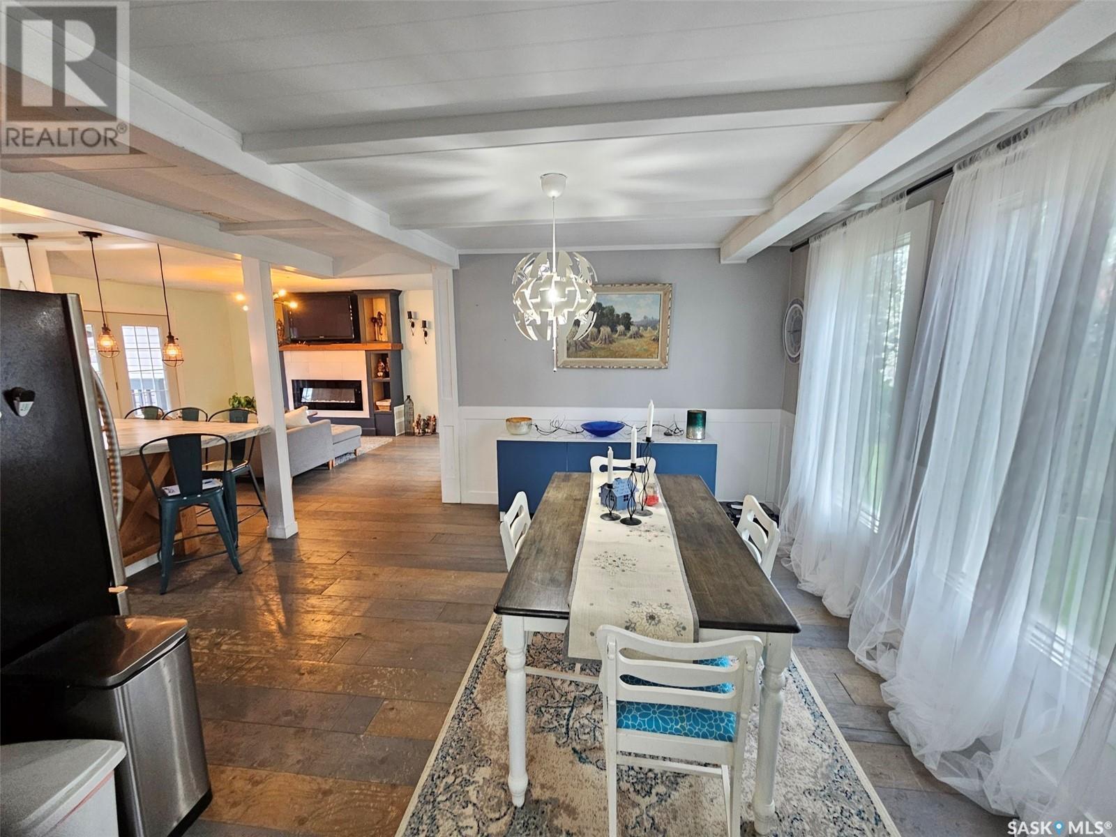 306 West 1St Street, Alida, SK - Indoor