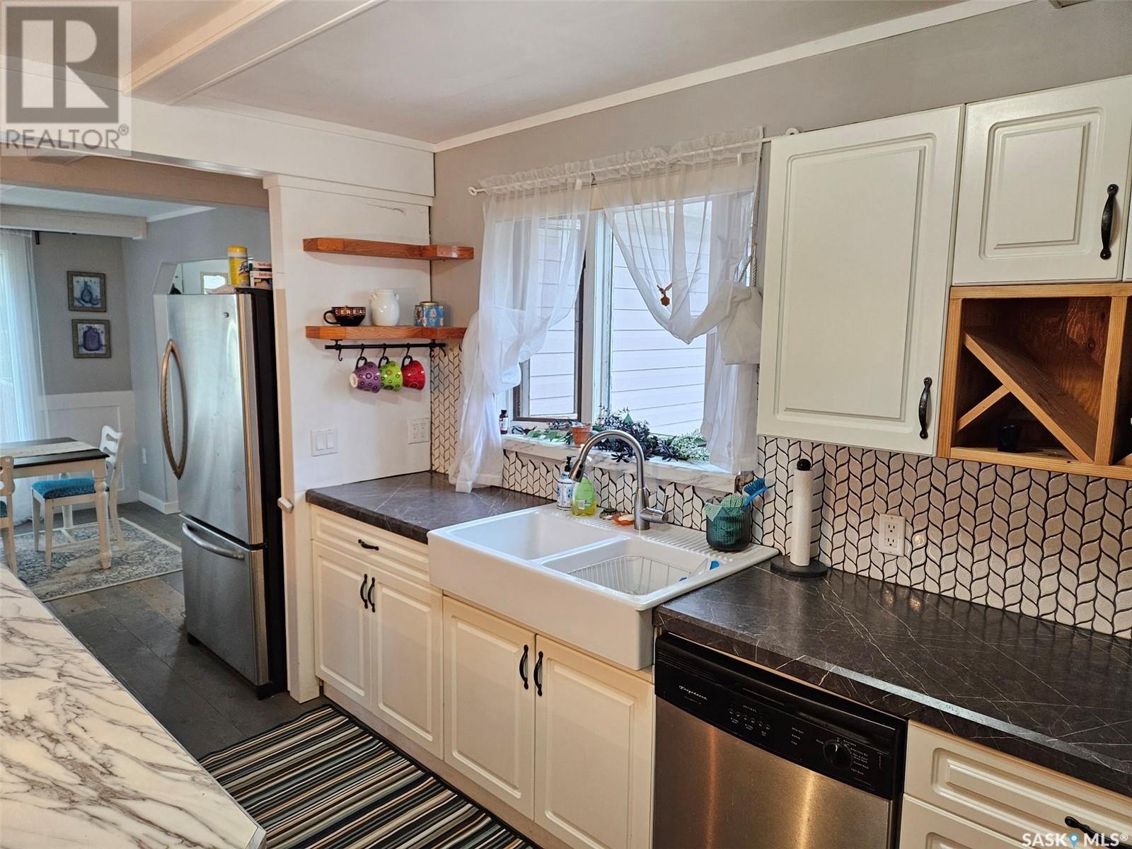 306 West 1St Street, Alida, SK - Indoor Photo Showing Kitchen With Double Sink