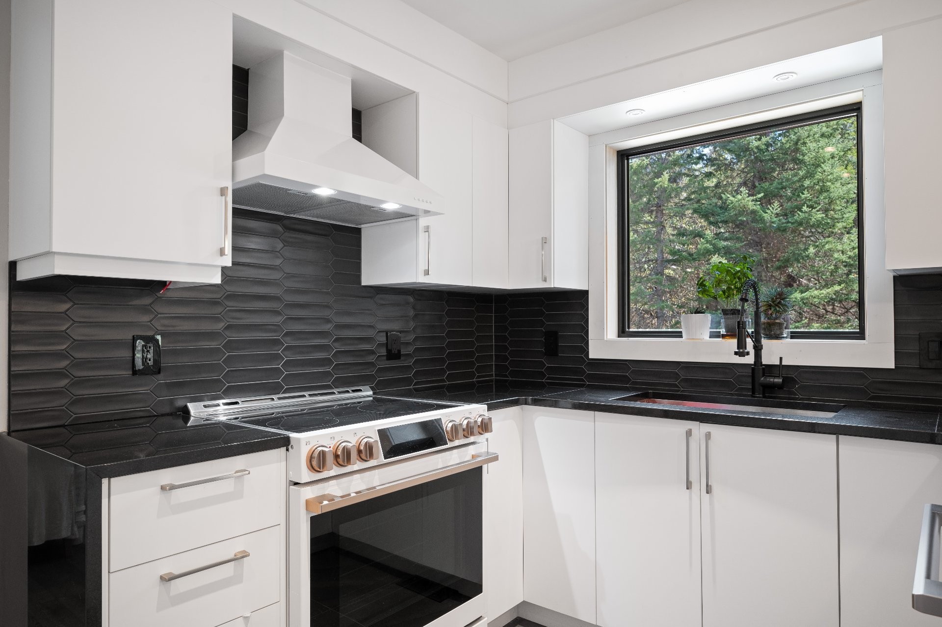 Kitchen - 153 Route 323, Brébeuf, QC - Indoor Photo Showing Kitchen With Upgraded Kitchen