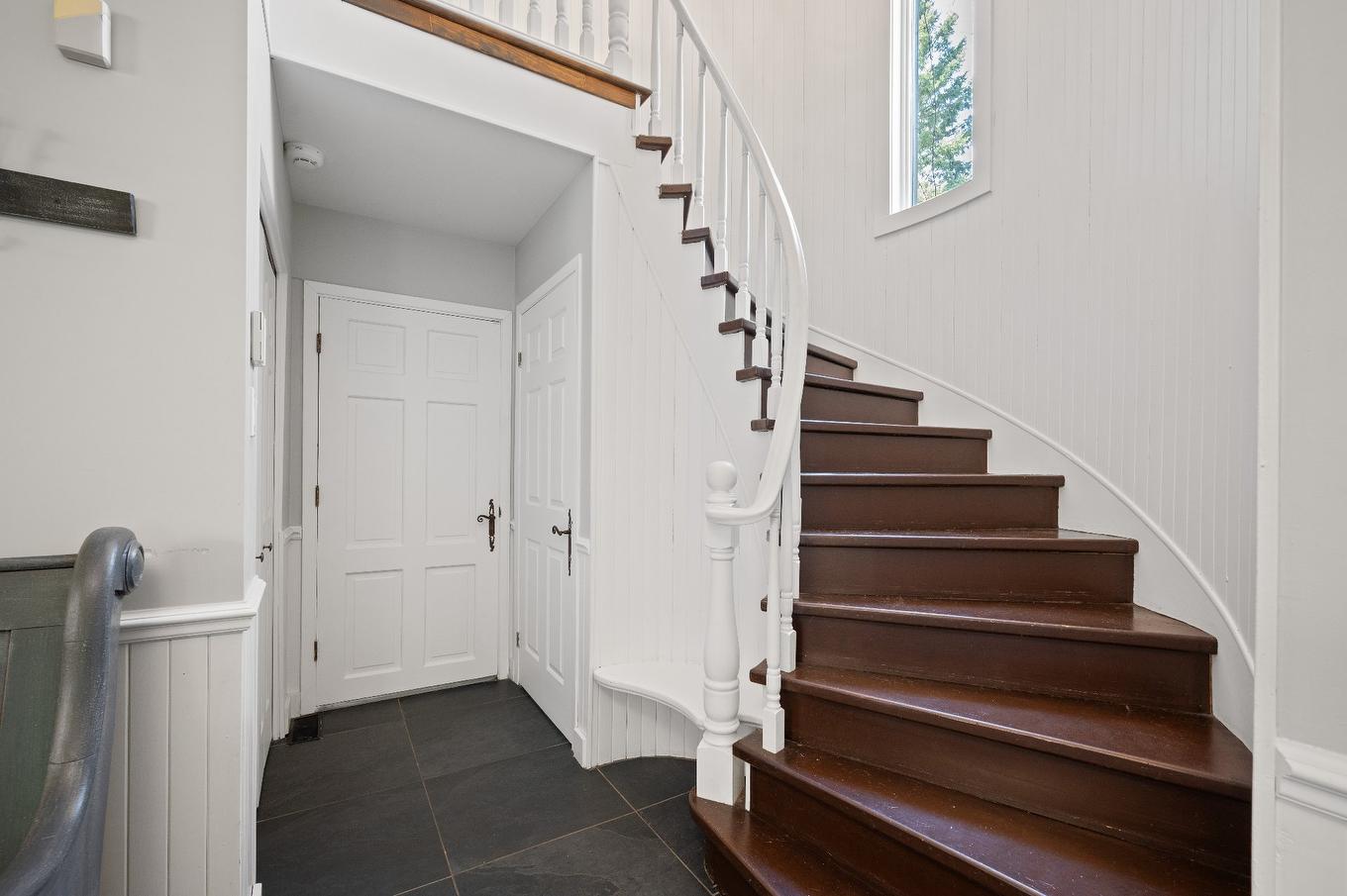 Staircase - 153 Route 323, Brébeuf, QC - Indoor Photo Showing Other Room