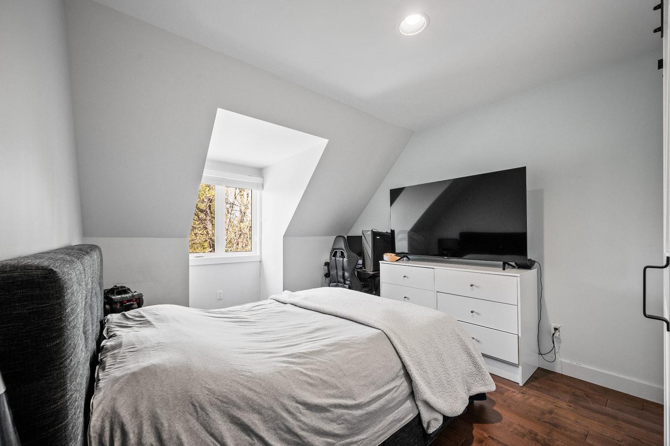Bedroom - 153 Route 323, Brébeuf, QC - Indoor Photo Showing Bedroom