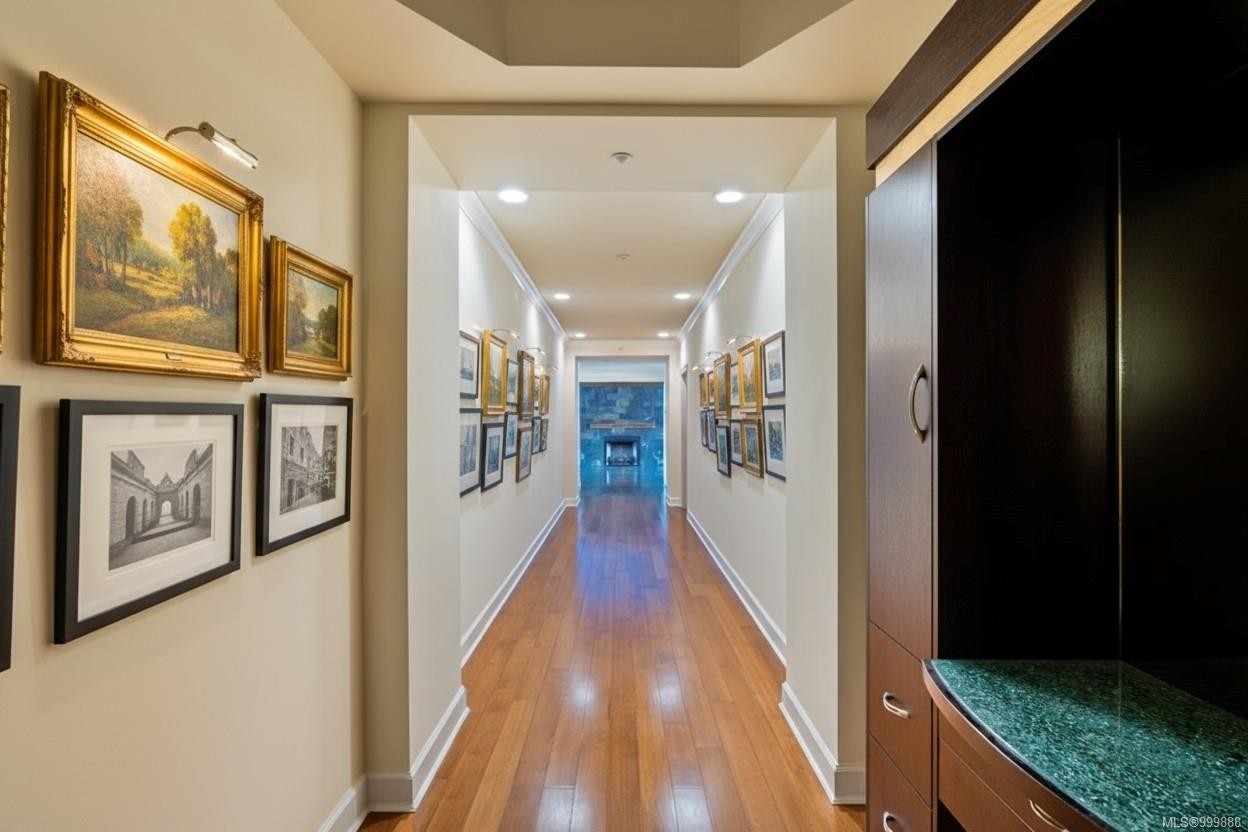 821-21 Dallas Rd, Victoria, BC - Indoor Photo Showing Other Room