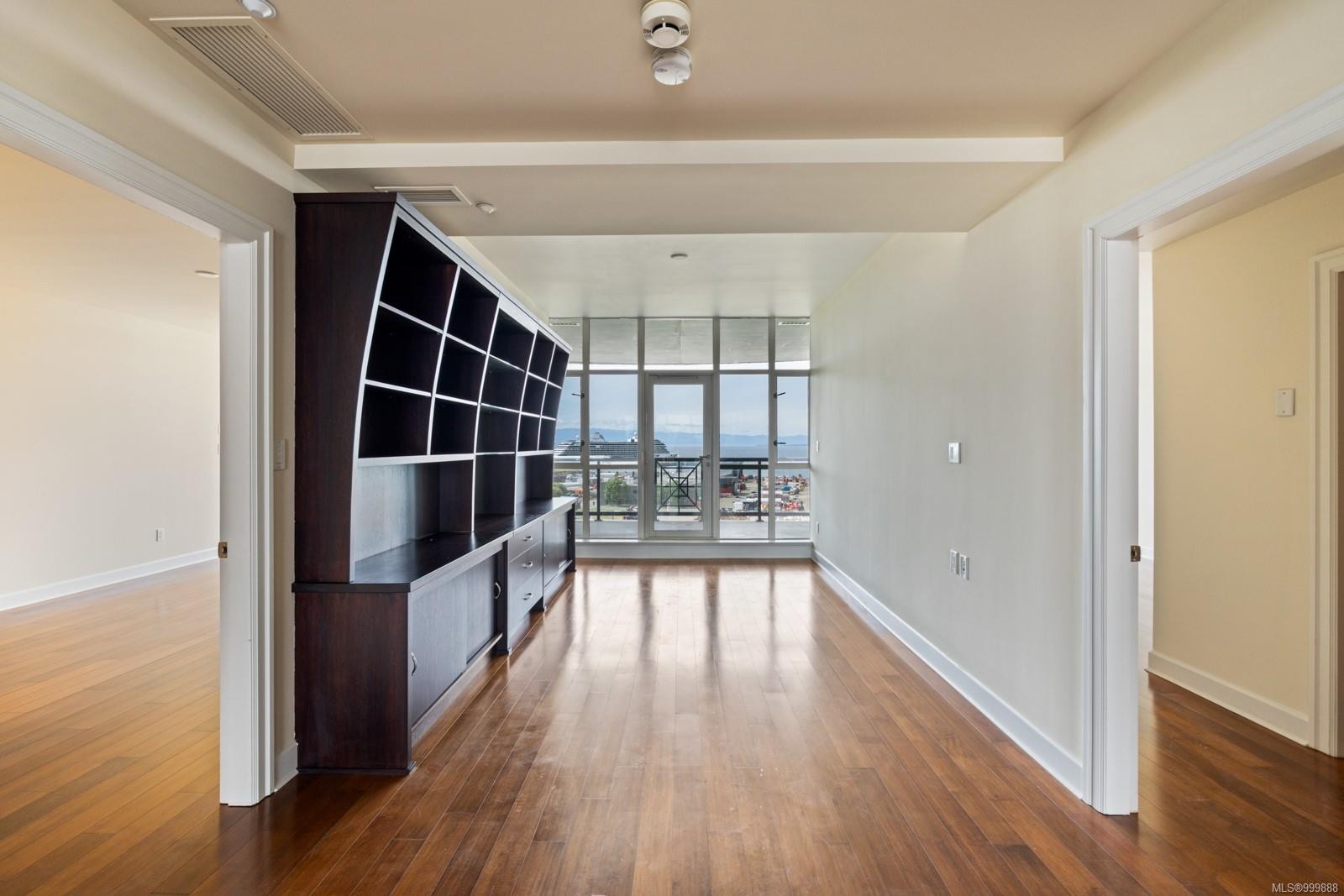 821-21 Dallas Rd, Victoria, BC - Indoor Photo Showing Other Room