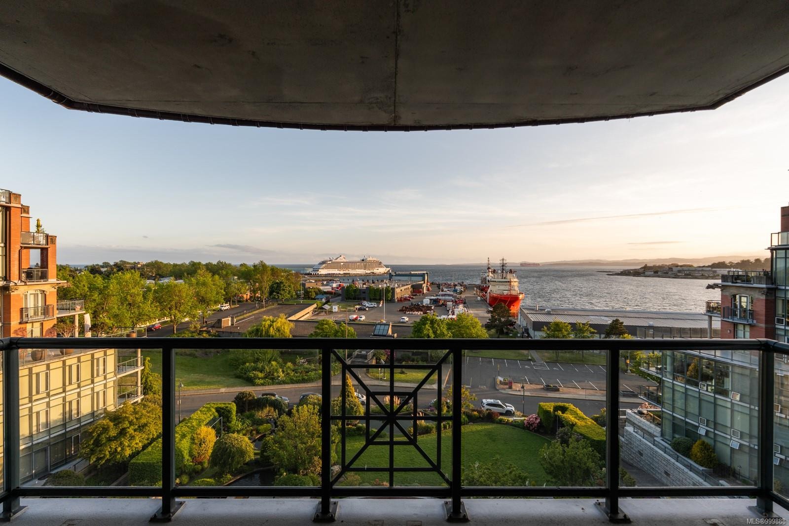 821-21 Dallas Rd, Victoria, BC - Outdoor With Body Of Water With View