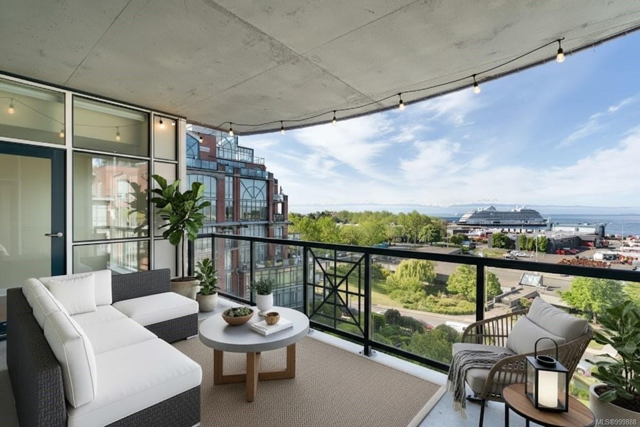 821-21 Dallas Rd, Victoria, BC - Outdoor With View With Exterior