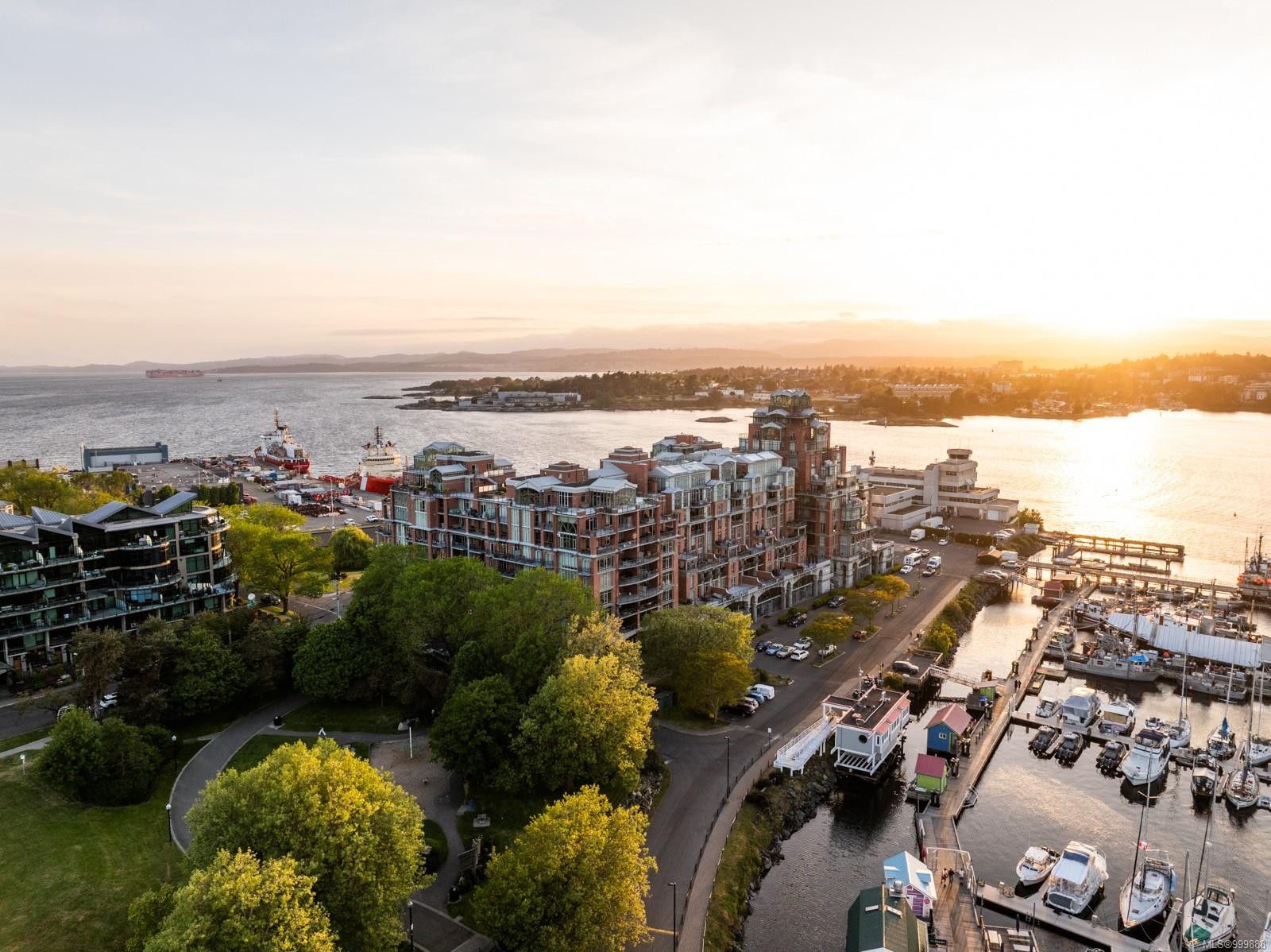 821-21 Dallas Rd, Victoria, BC - Outdoor With Body Of Water With View