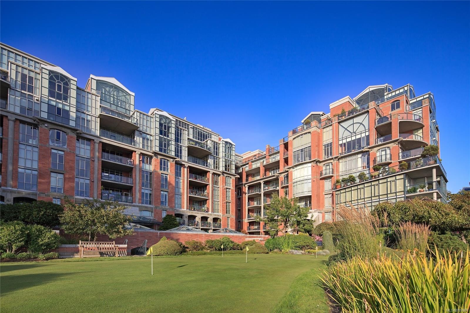 821-21 Dallas Rd, Victoria, BC - Outdoor With Facade