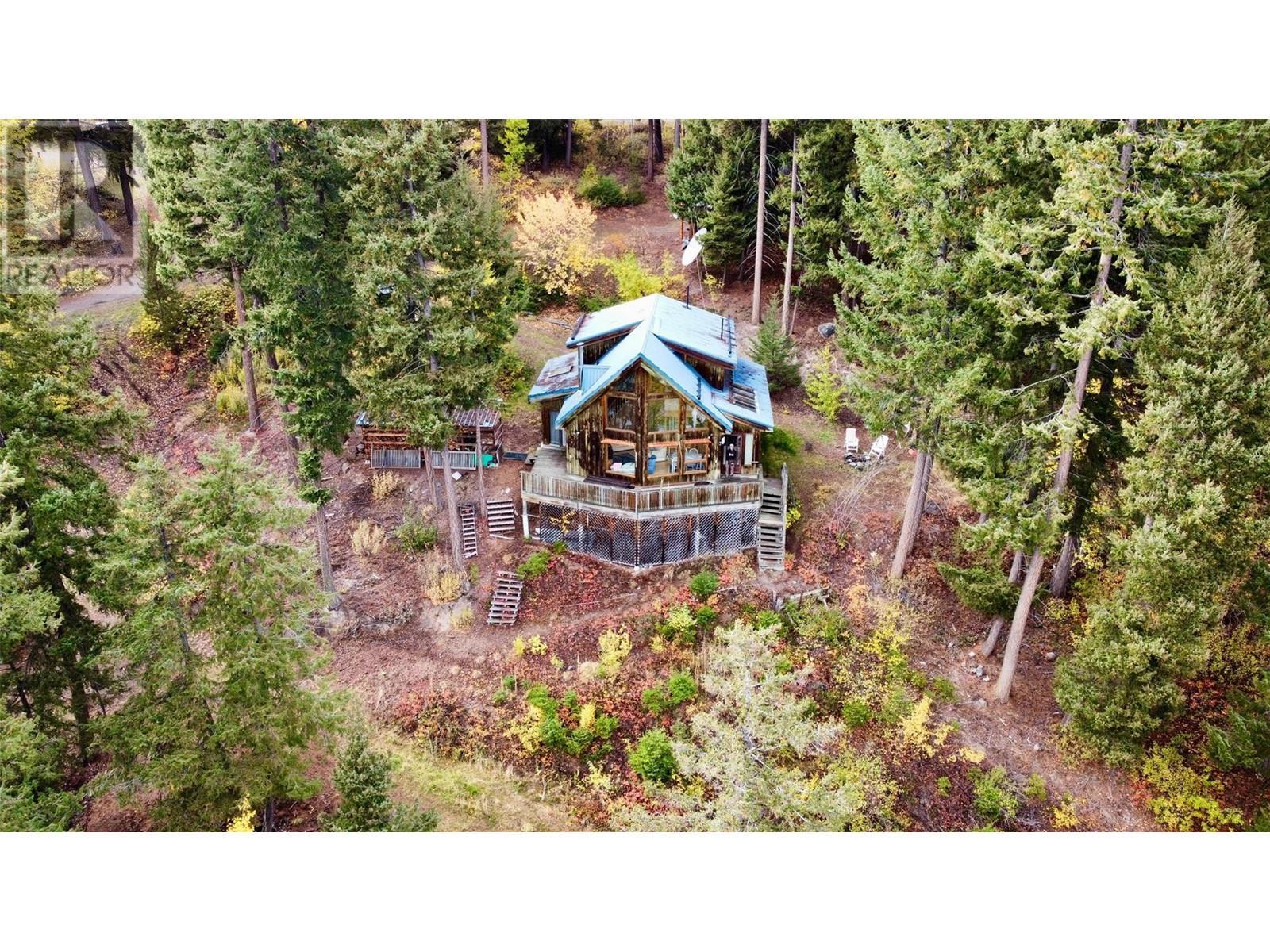 8200 Gun Lake West Road, Gold Bridge, BC - Outdoor