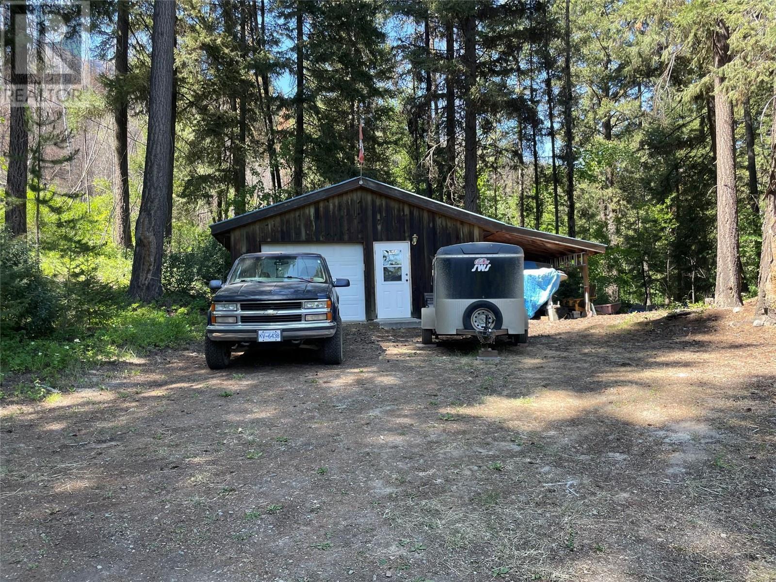 8200 Gun Lake West Road, Gold Bridge, BC - Outdoor