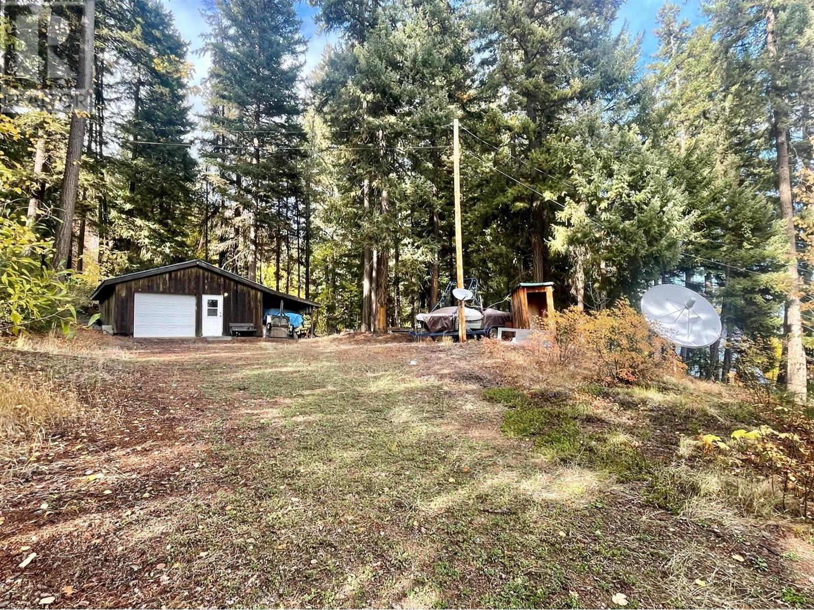 8200 Gun Lake West Road, Gold Bridge, BC - Outdoor