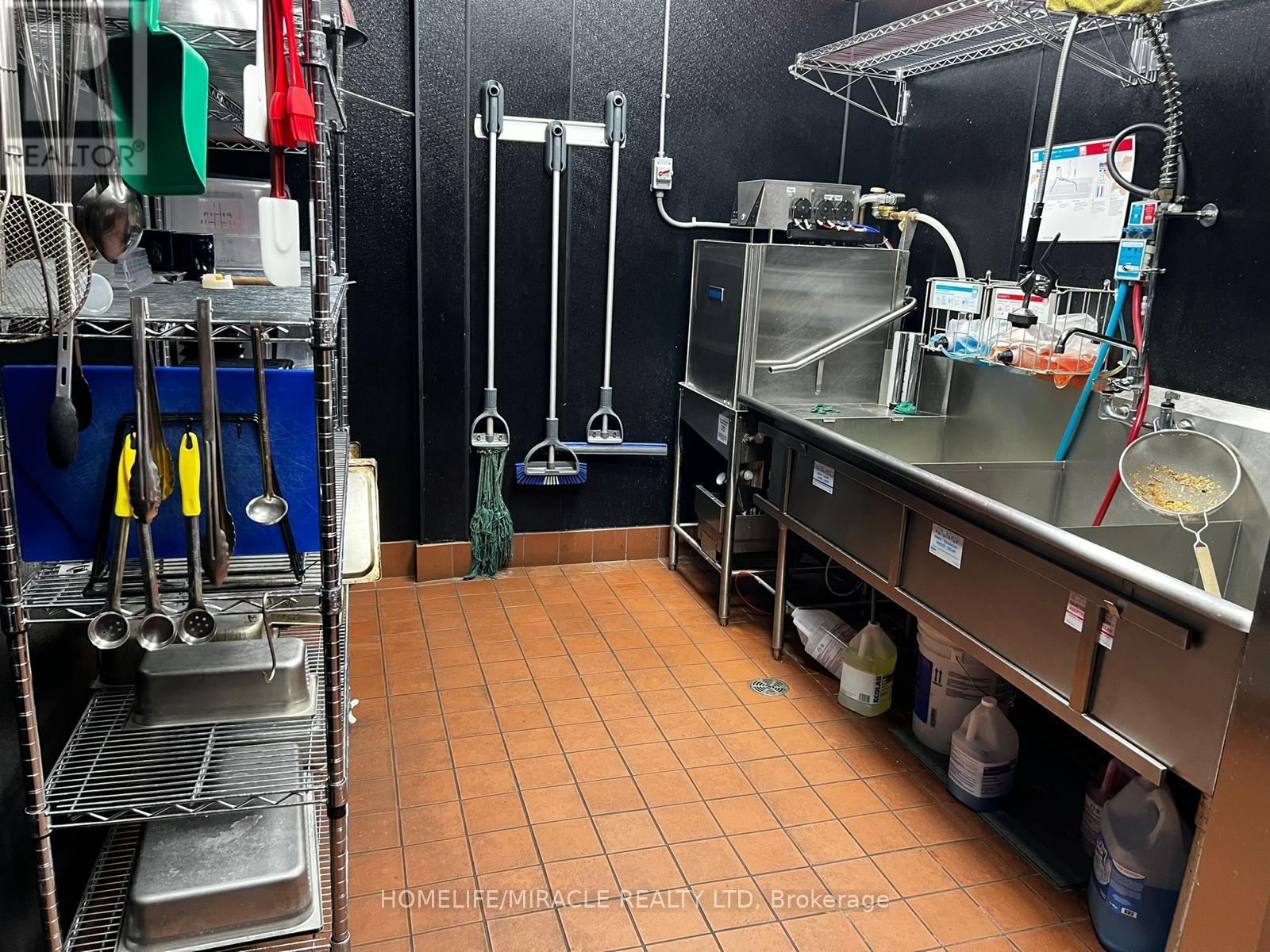 3 - 190 King George Road, Brantford, ON