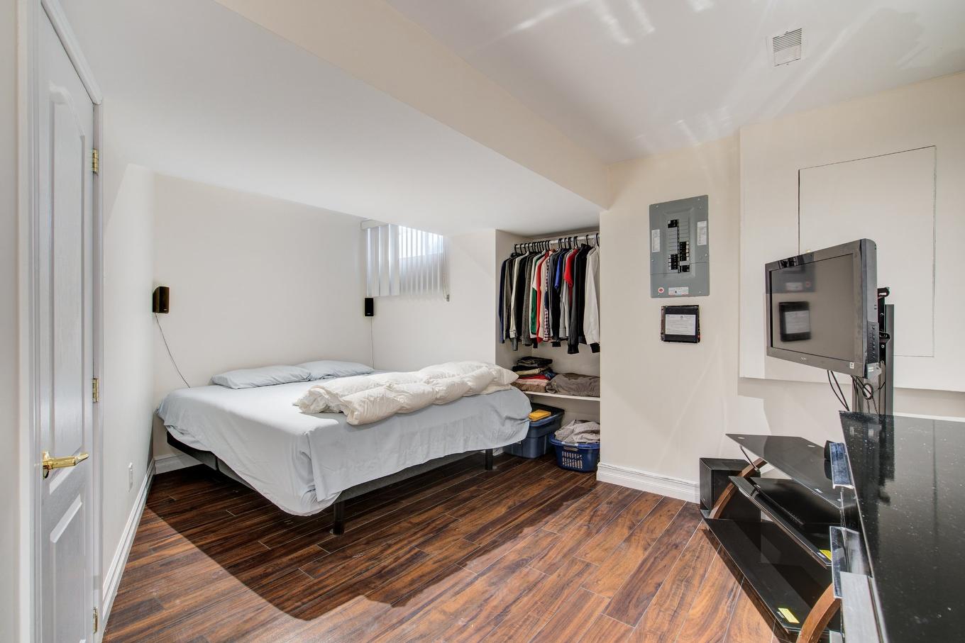 Chambre à coucher - 18127 Rue De Louvigny, Montréal (Pierrefonds-Roxboro), QC - Indoor Photo Showing Bedroom