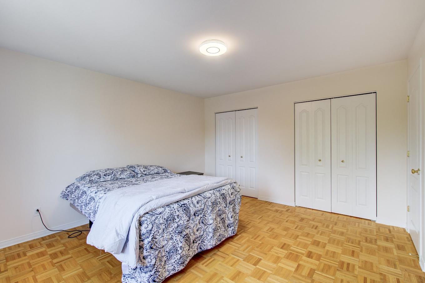 Chambre à coucher principale - 18127 Rue De Louvigny, Montréal (Pierrefonds-Roxboro), QC - Indoor Photo Showing Bedroom