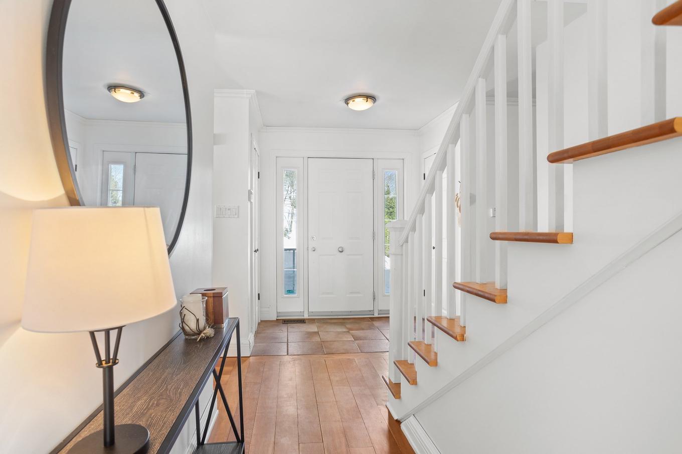 Hall d'entrée/Vestibule - 1037 Ch. Morgan, Saint-Adolphe-D'Howard, QC - Indoor Photo Showing Other Room