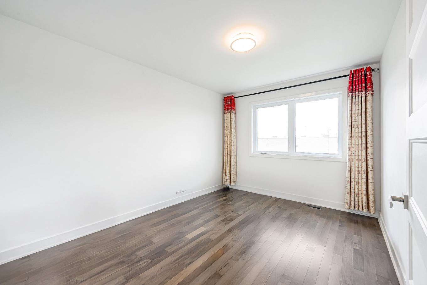 Bedroom - 288 Rue Chambly, Longueuil (Greenfield Park), QC - Indoor Photo Showing Other Room