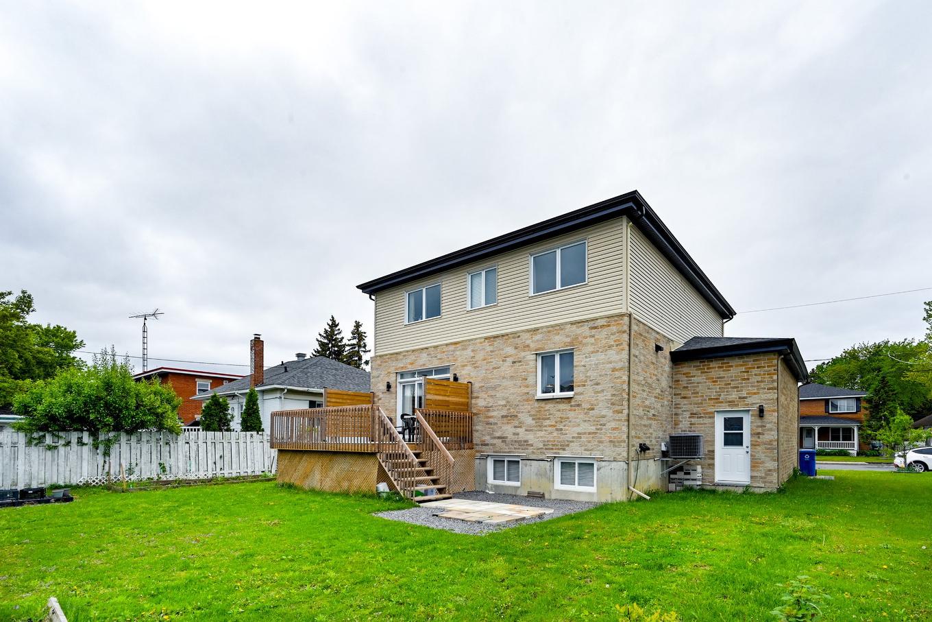 Back facade - 288 Rue Chambly, Longueuil (Greenfield Park), QC - Outdoor With Exterior