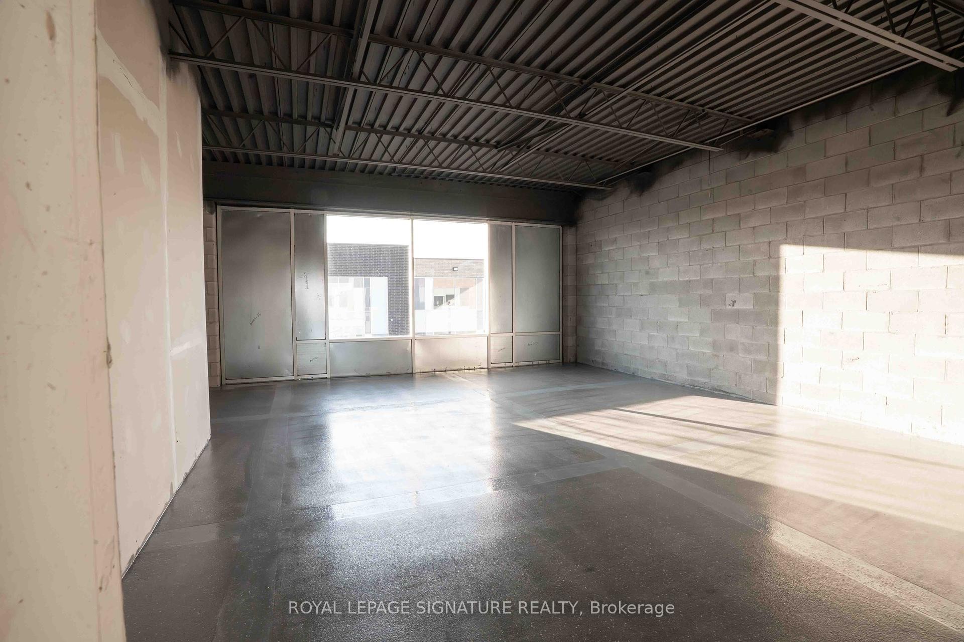 11A-1235 Queensway N/A E, Mississauga, ON