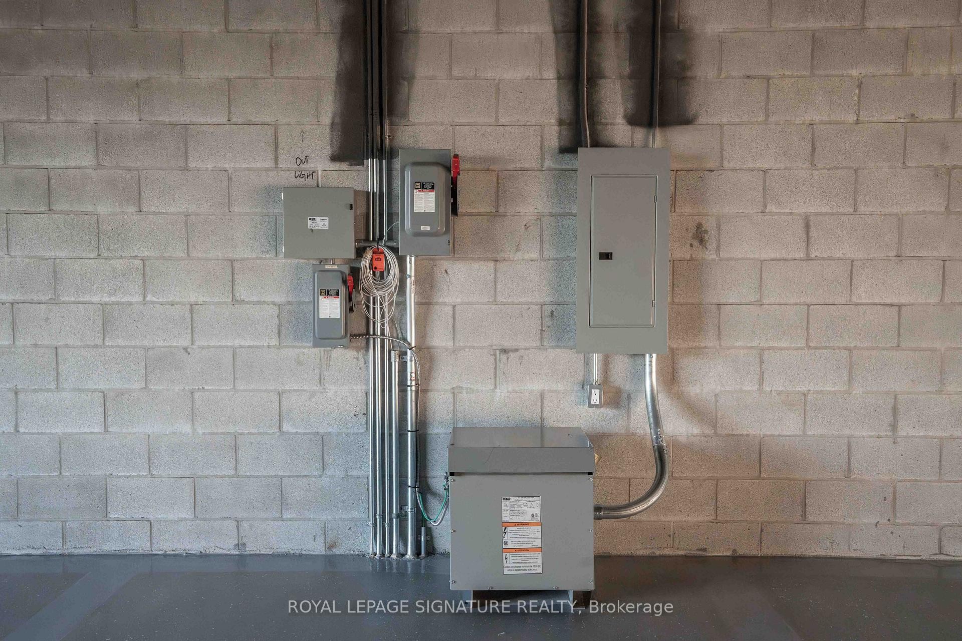 11A-1235 Queensway N/A E, Mississauga, ON