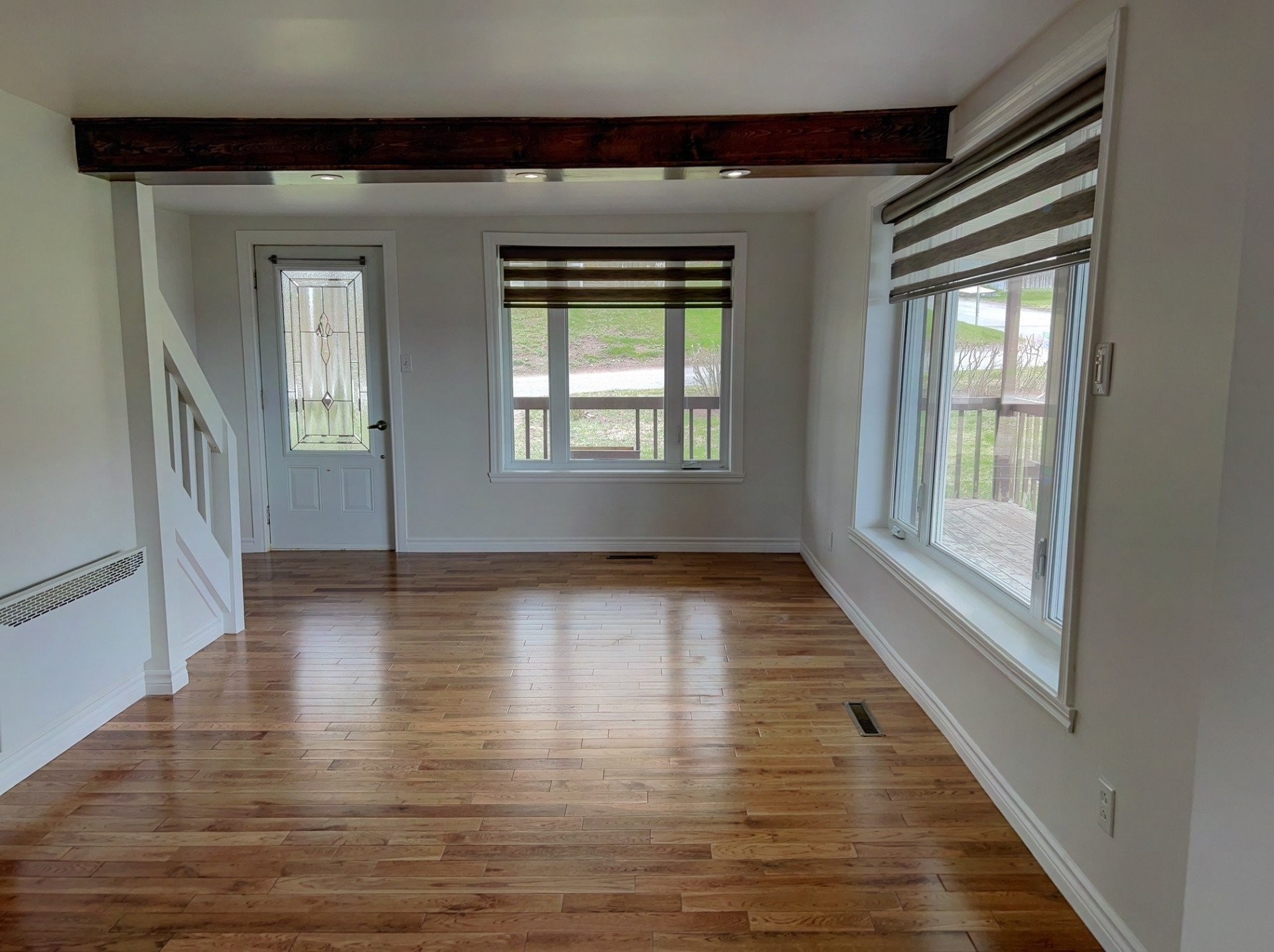 Salon - 34 Rue De Vimy, New Carlisle, QC - Indoor Photo Showing Other Room