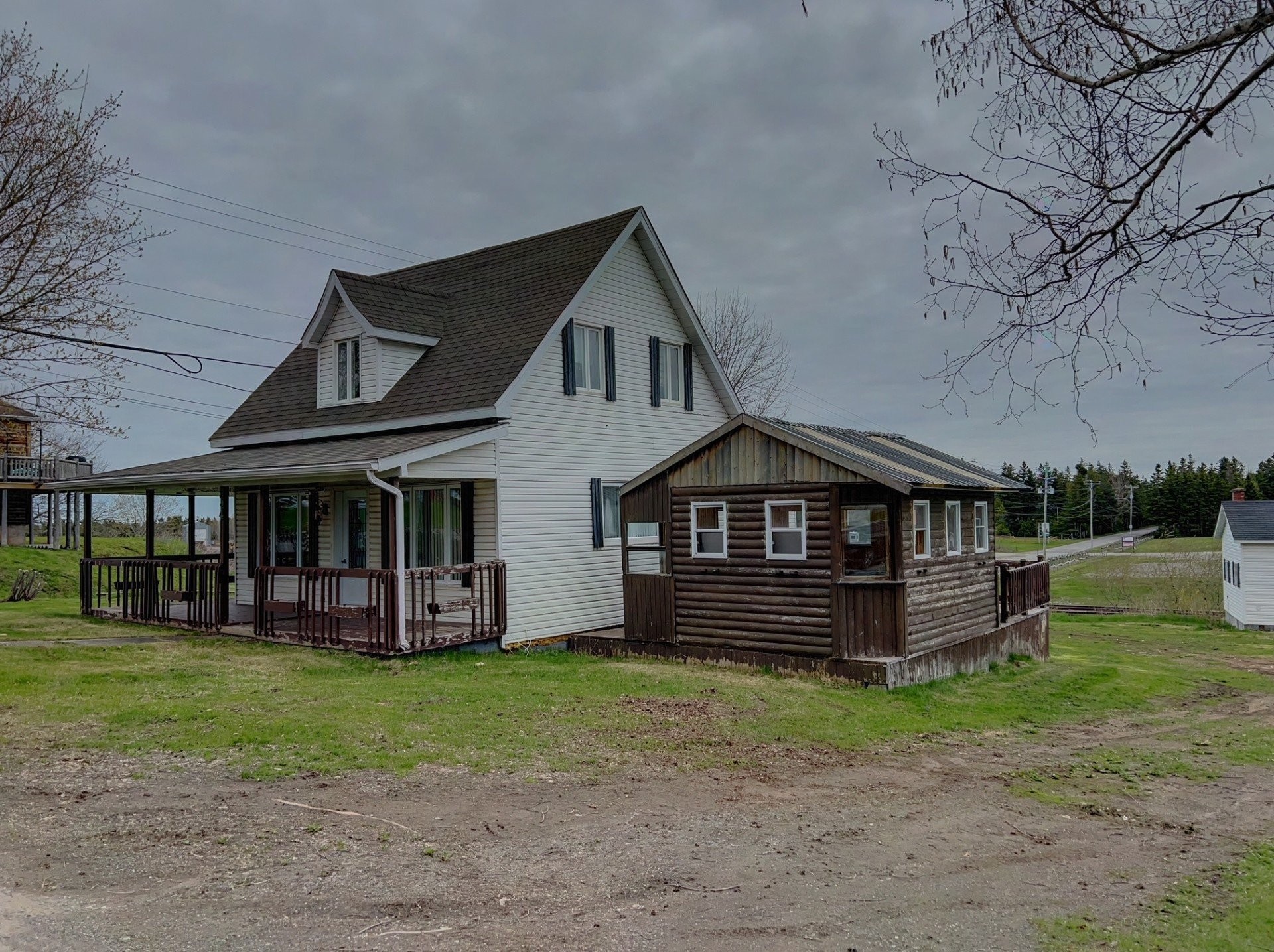 Façade - 34 Rue De Vimy, New Carlisle, QC - Outdoor With Deck Patio Veranda