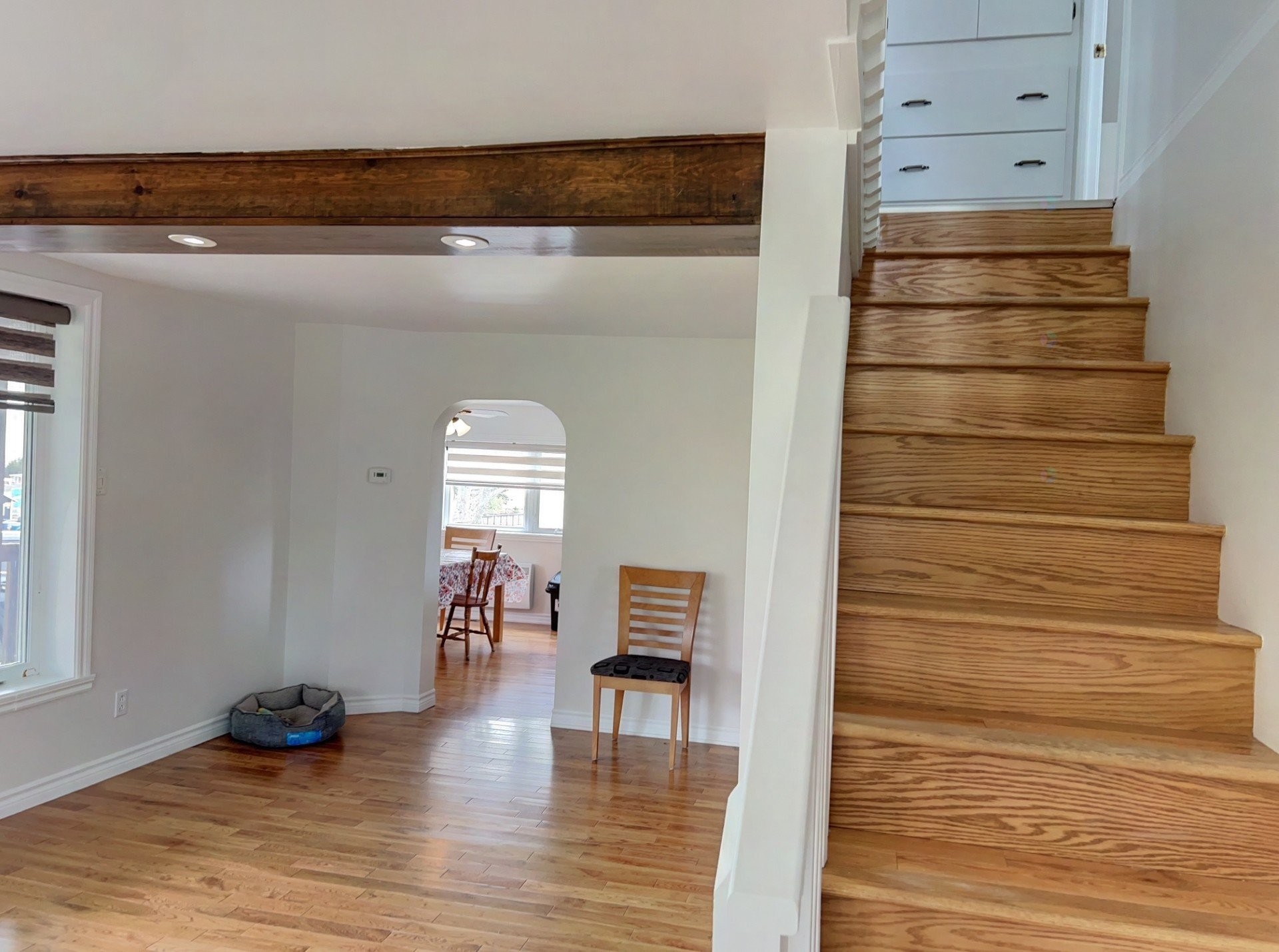 Salon - 34 Rue De Vimy, New Carlisle, QC - Indoor Photo Showing Other Room