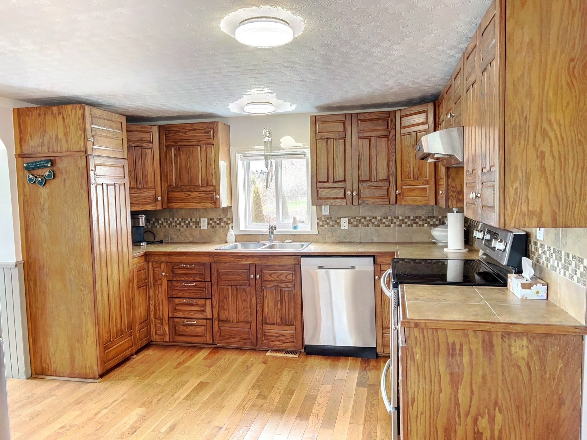 Cuisine - 34 Rue De Vimy, New Carlisle, QC - Indoor Photo Showing Kitchen With Double Sink