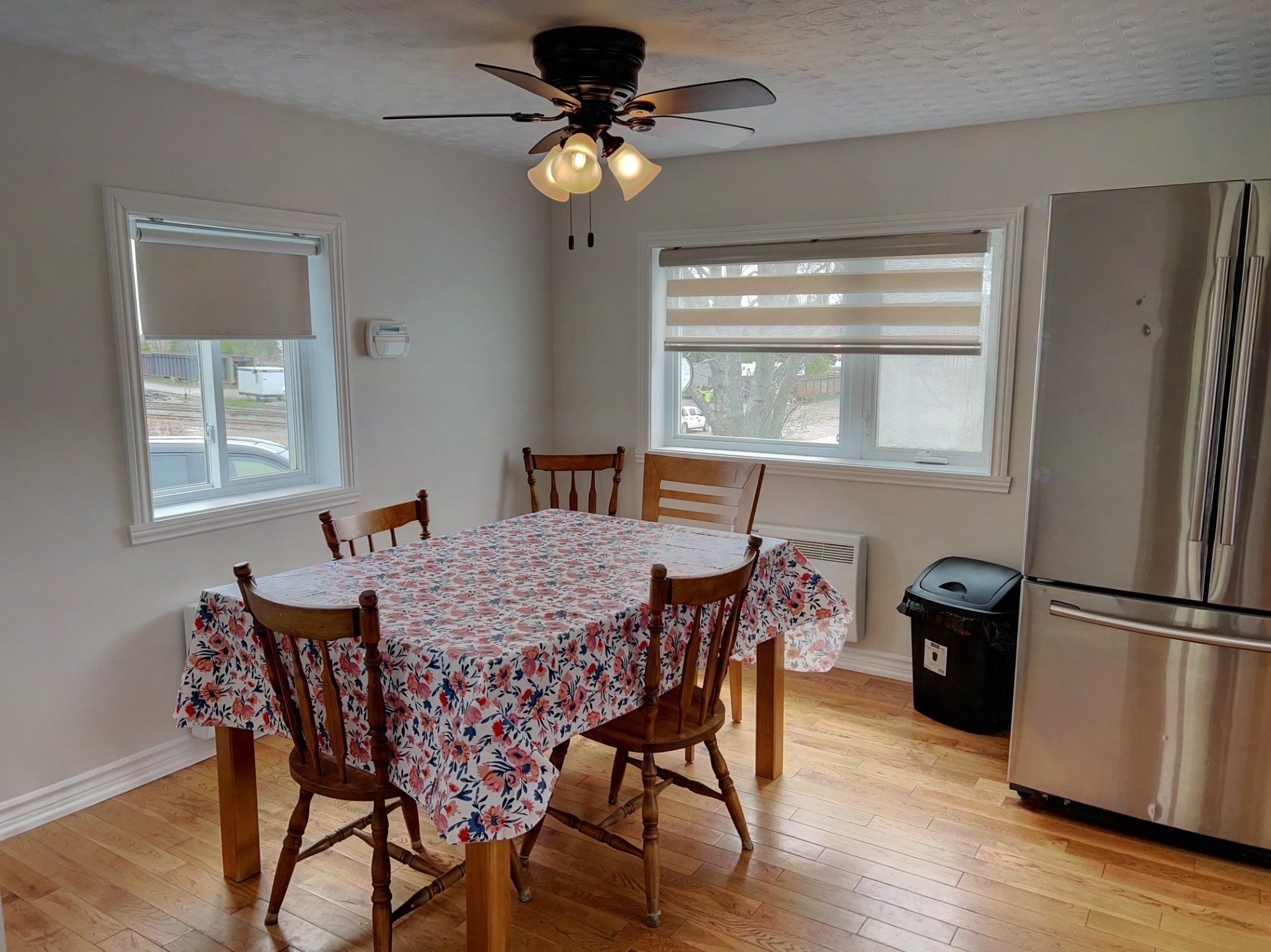 Salle à manger - 34 Rue De Vimy, New Carlisle, QC - Indoor Photo Showing Dining Room