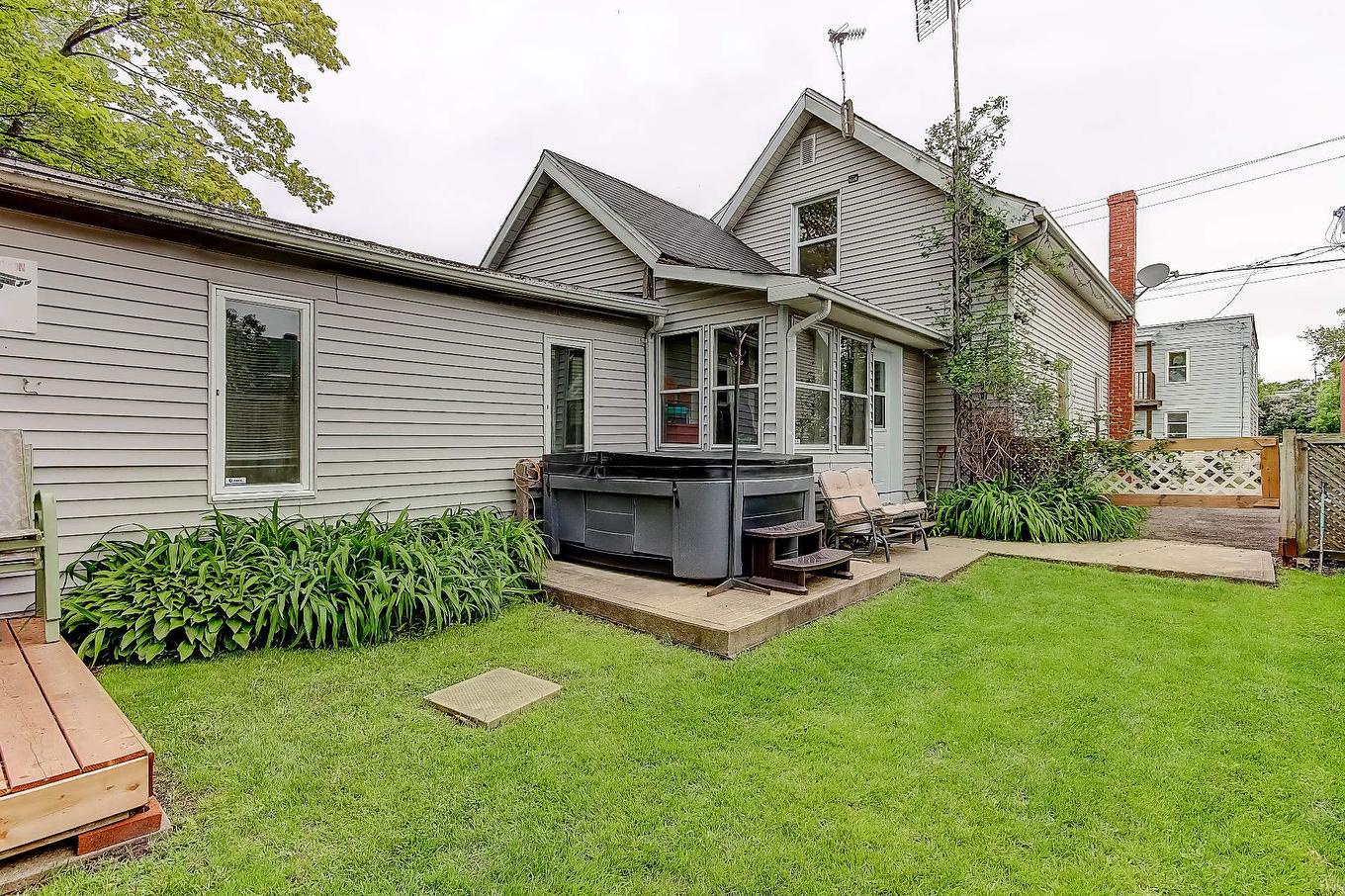 Cour - 62 Rue De Salaberry, Saint-Jean-Sur-Richelieu, QC - Outdoor