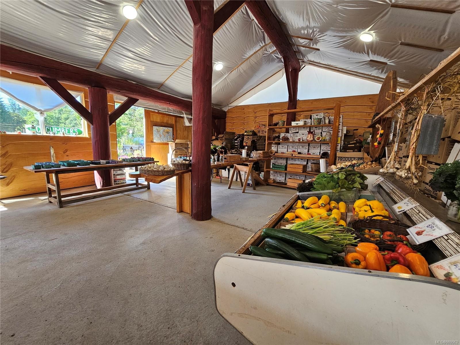 2156 Coleman Rd, Courtenay, BC