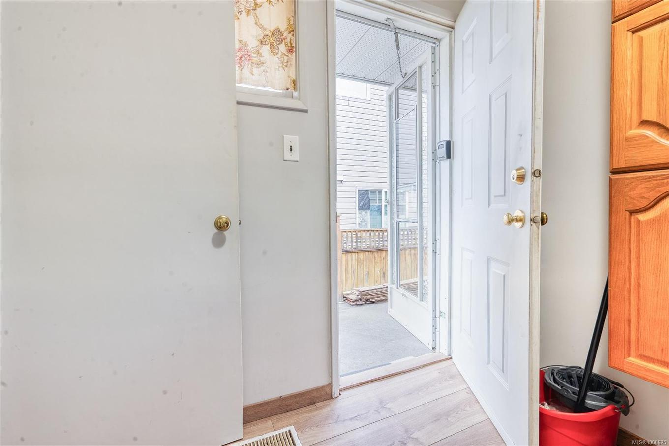 3054 Donald St, Saanich, BC