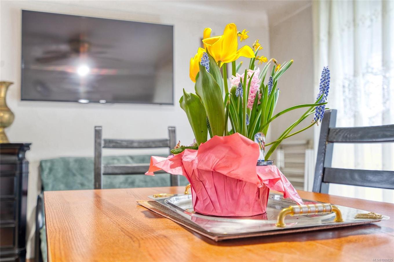 3054 Donald St, Saanich, BC